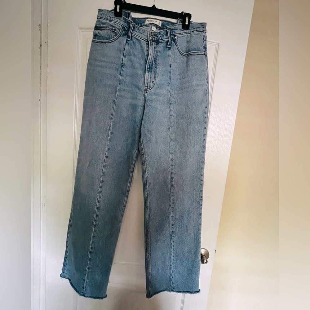 Abercrombie & Fitch Curve Love 90s Relaxed High Rise Jeans 32 Long Inseam